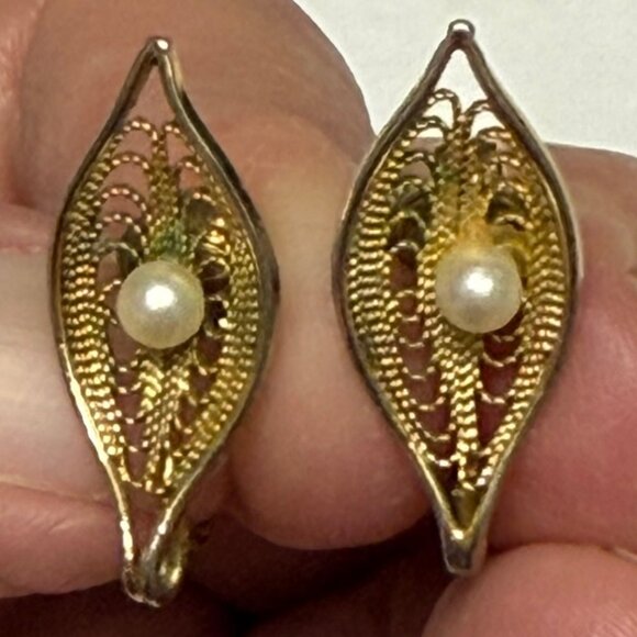 VINTAGE Lot of Five (5) Gold Clip-On Earrings - Picture 9 of 15